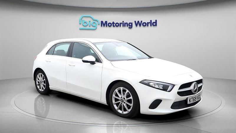 White Used 2020 Mercedes A180 Hatchback | £14,300 (Good price) - Image 1/4