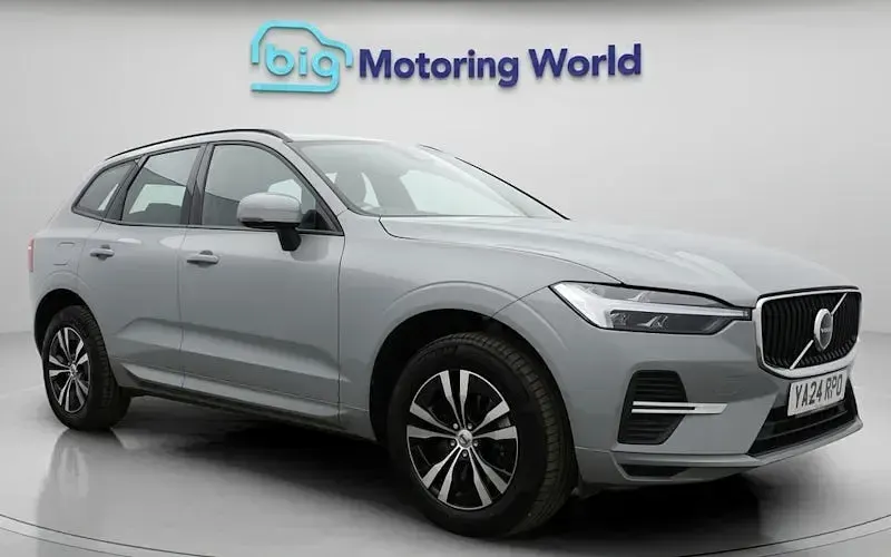 Used Volvo XC60 Core 250 HP (183 kW) 2024 SUV