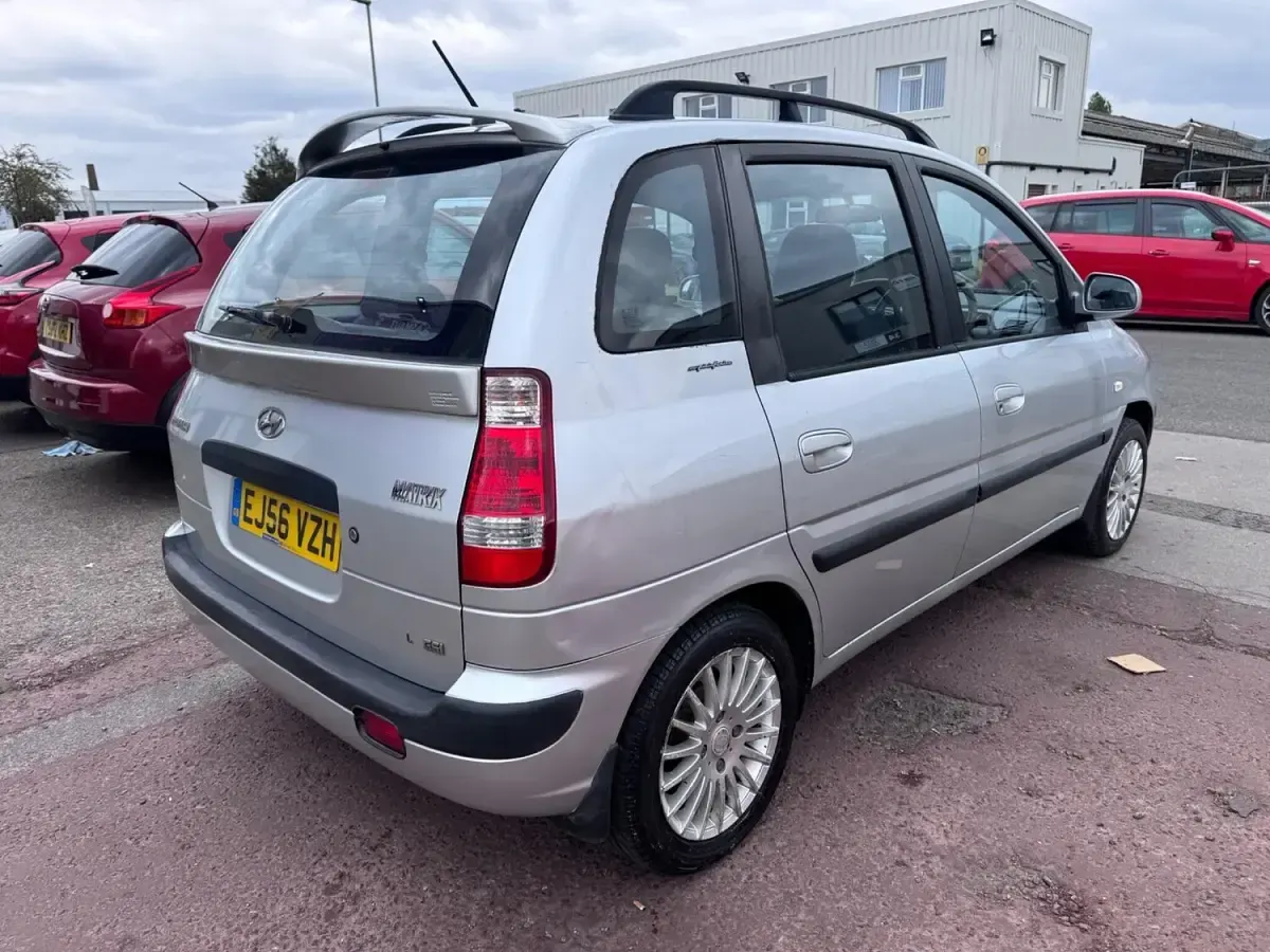 Used Hyundai Matrix 103 HP (75 kW) 2006 Silver MPV