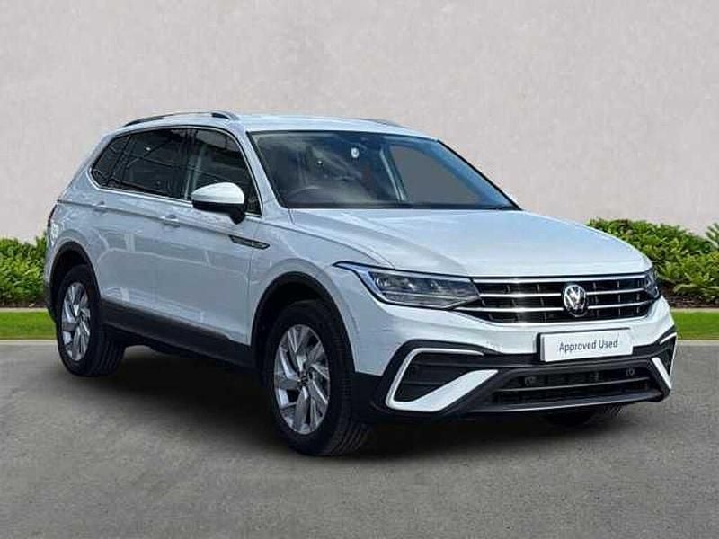 White Used 2023 VW Tiguan Allspace Life SUV | £26,946 (Fair price) - Image 1/4