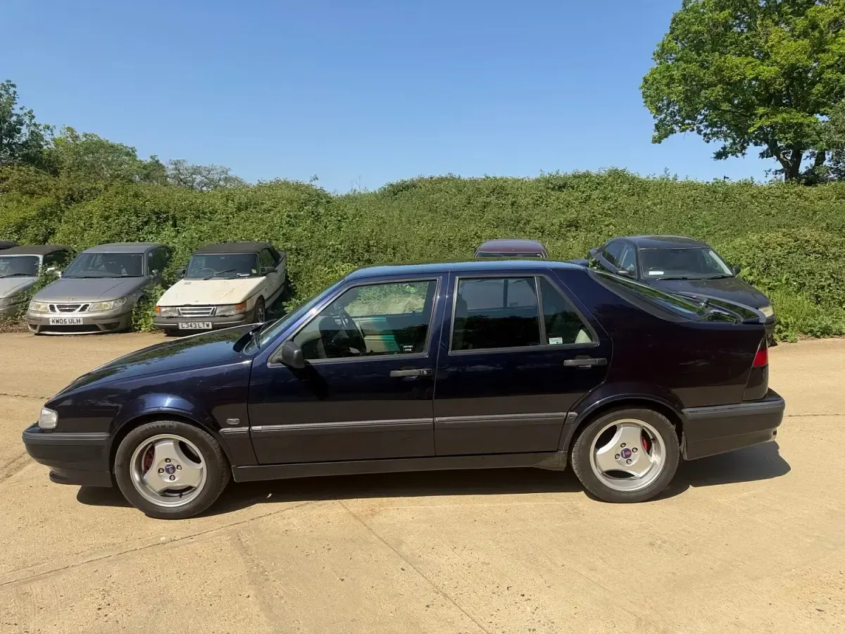 Used Saab 9000 Aero 307 HP (225 kW) 1997 Blue Hatchback