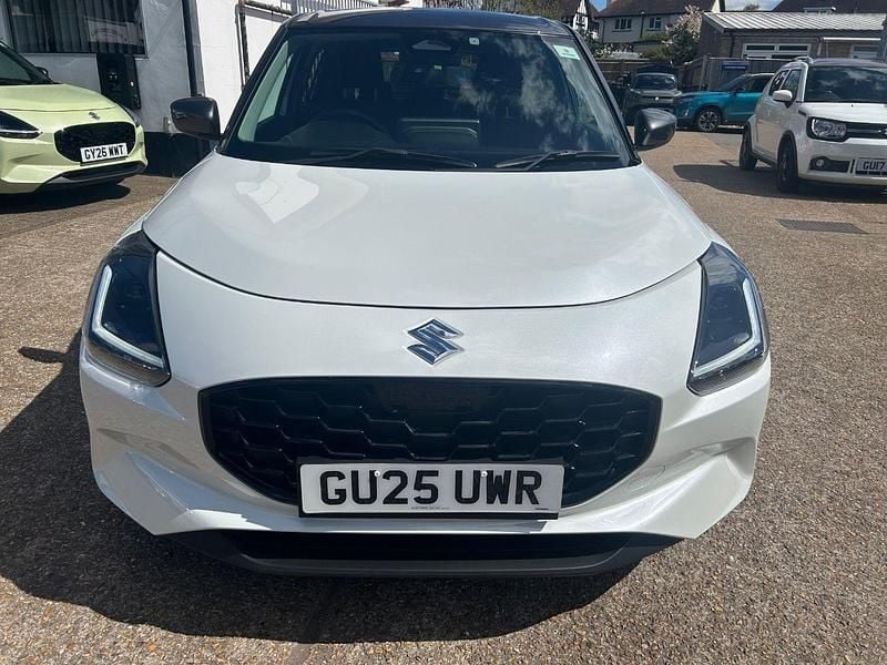 Used Suzuki Swift 2025 White Hatchback
