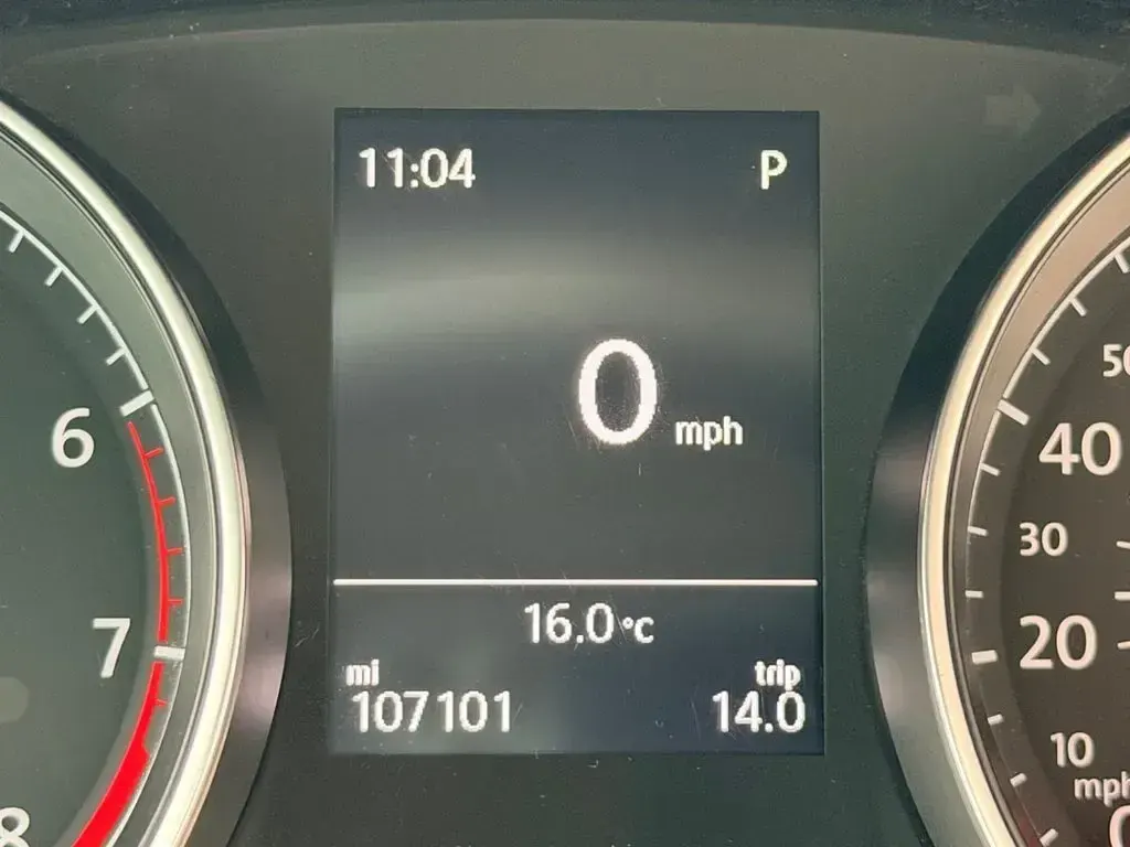 Used VW Golf VII SE 122 HP (89 kW) 2014 Silver Estate