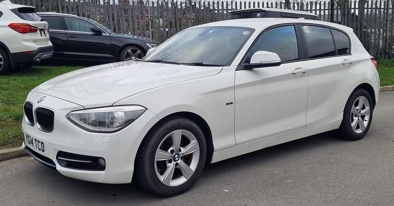 Used BMW 116 Sport Line 2014 White Hatchback