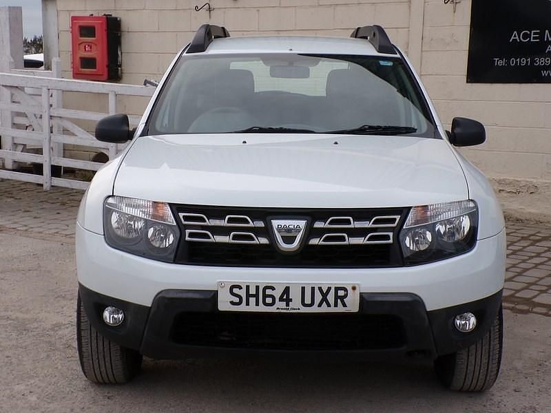 Second-hand Dacia Duster Ambiance 2014 Alb Hatchback