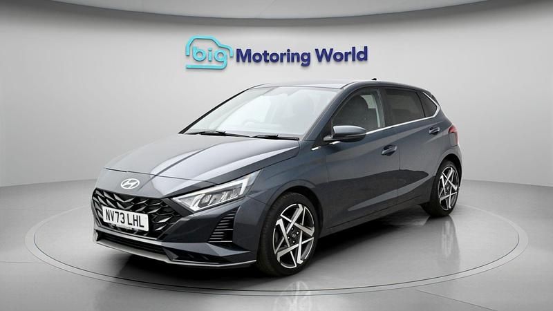 Used Hyundai i20 Premium 99 HP (72 kW) 2023 Hatchback