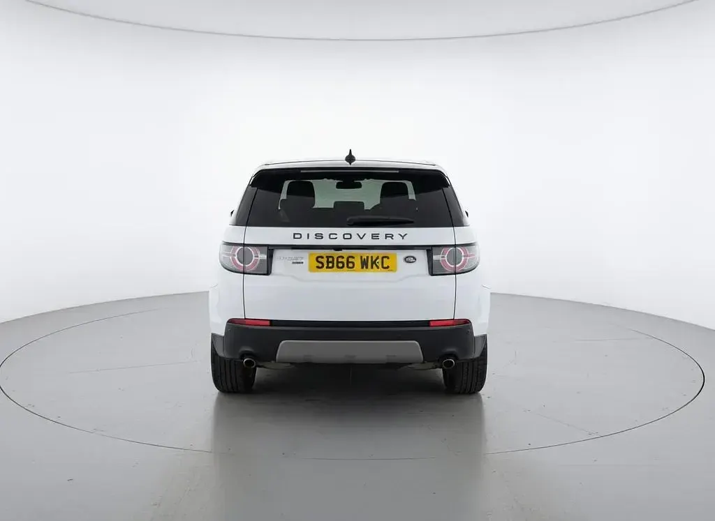 Used Land Rover Discovery Sport Landmark 180 HP (132 kW) 2019 White SUV