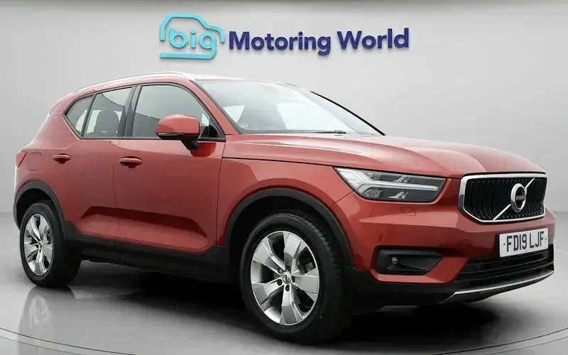 Used Volvo XC40 Momentum 150 HP (110 kW) 2020 SUV