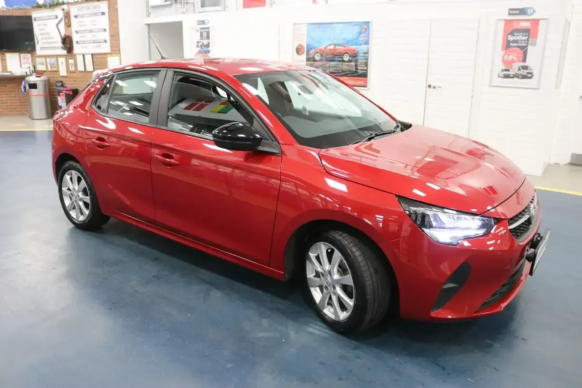 Used Vauxhall Corsa Design Edition 75 HP (55 kW) 2022 Red Hatchback