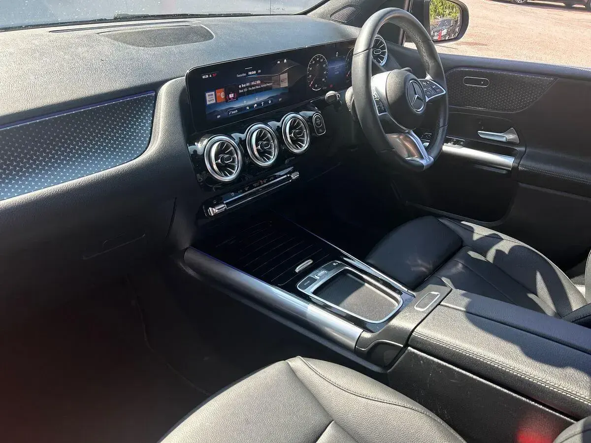 Used Mercedes B200 Executive 177 HP (130 kW) 2024 Black Hatchback