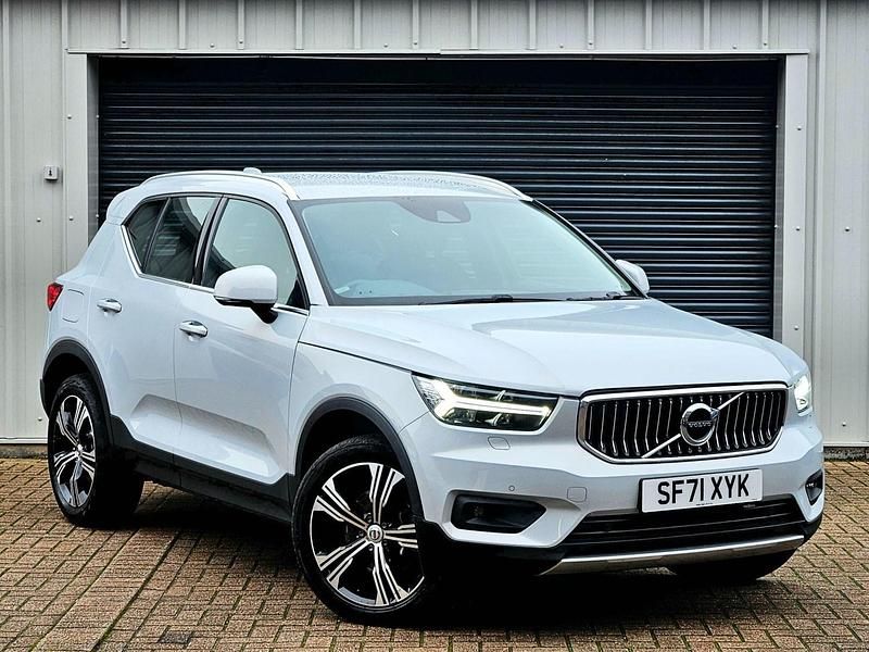 Silver Used 2021 Volvo XC40 Inscription SUV | £22,995 (Good price) - Image 1/4