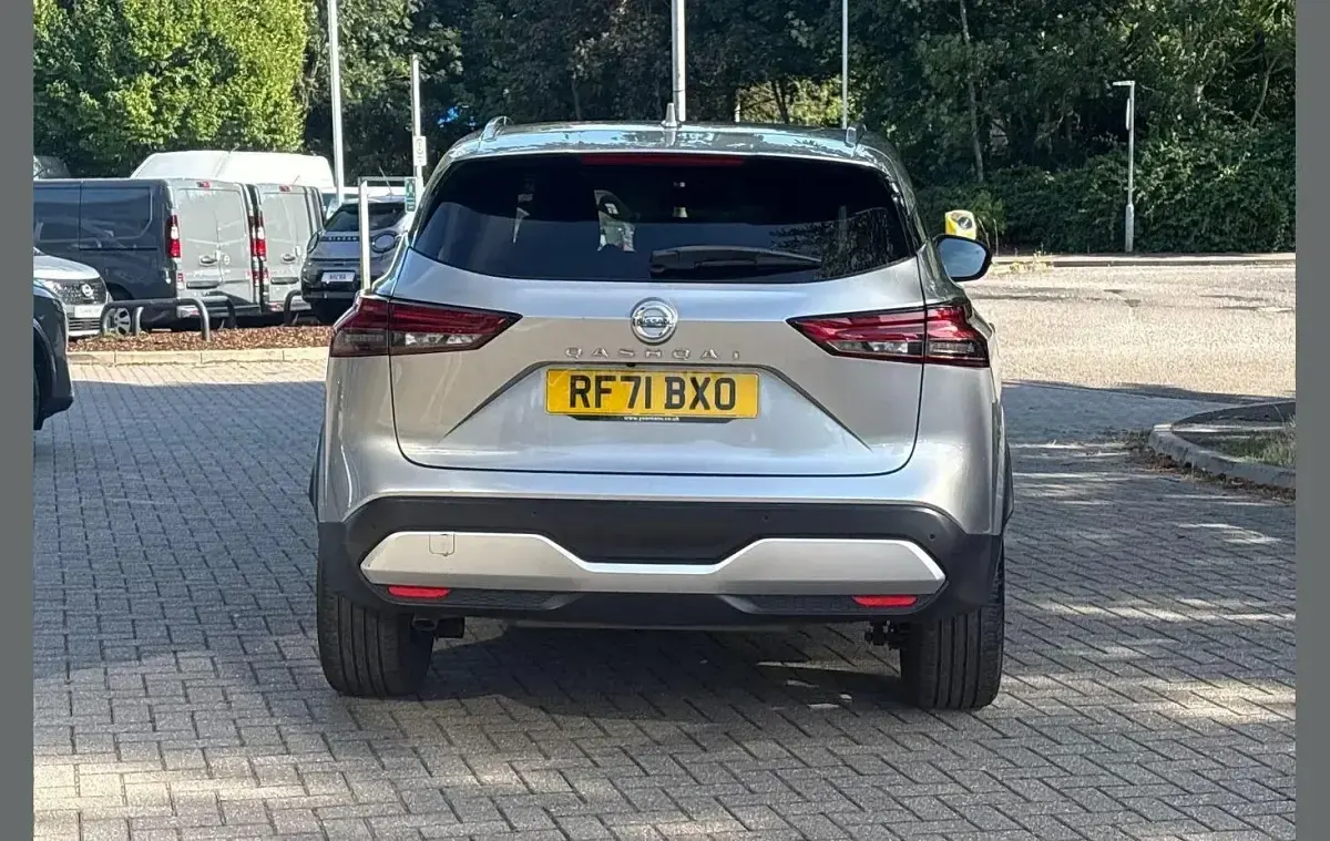 Used Nissan Qashqai Tekna 138 HP (101 kW) 2022 Silver SUV