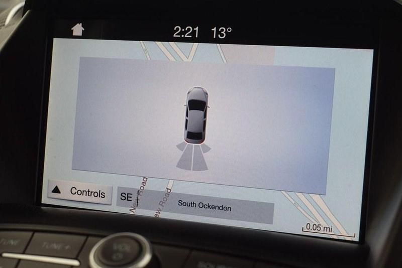 Used Ford Kuga Titanium 120 HP (88 kW) 2019 White SUV