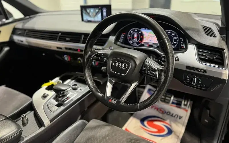 Used Audi Q7 S-Line 272 HP (200 kW) 2019 Black SUV