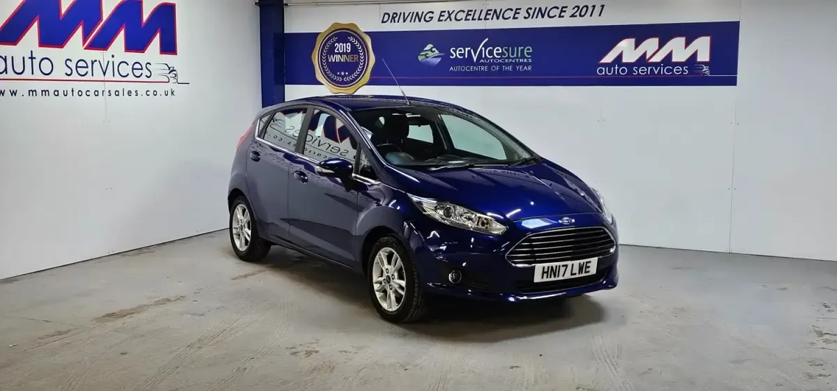 Usado Ford Fiesta Zetec 2017 Azul Utilitario