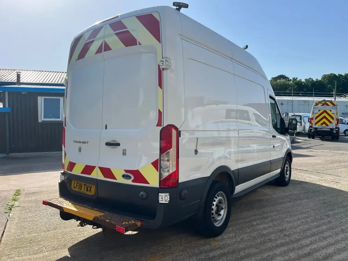 Used Ford Transit 130 HP (95 kW) 2018 White Van