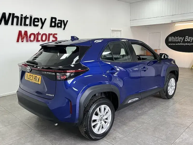 Used Toyota Yaris Cross 114 HP (83 kW) 2023 Blue SUV