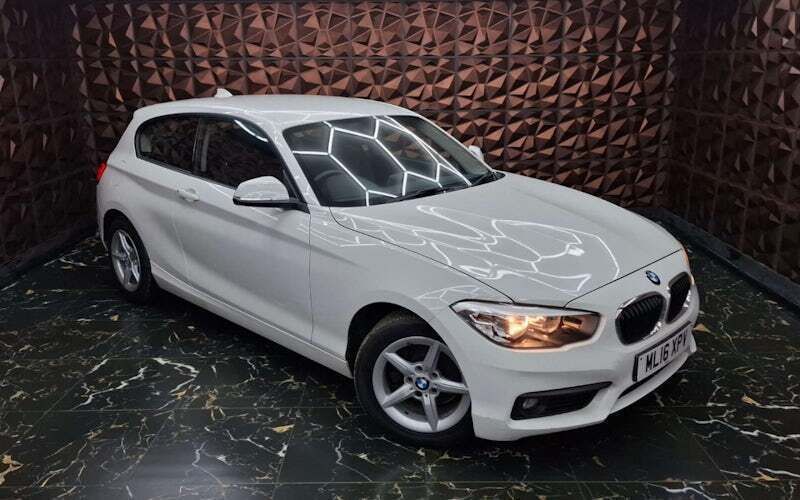 White Used 2015 BMW 118 Comfort Edition Hatchback | £9,449 (Fair price) - Image 1/4