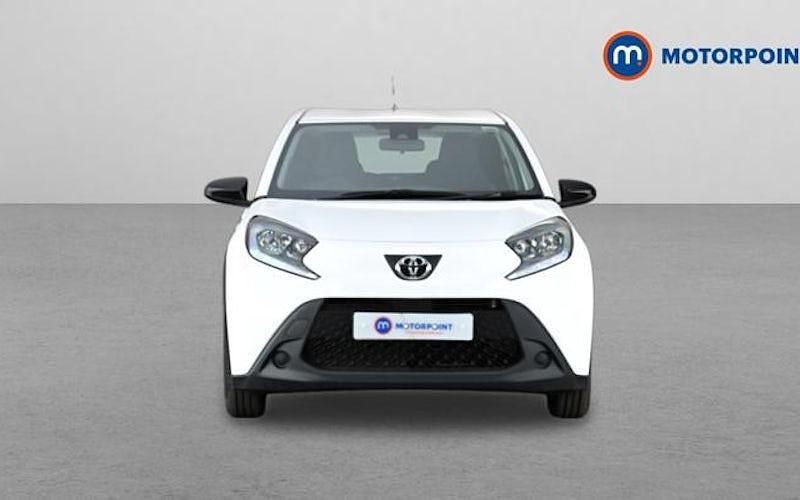 Used Toyota Aygo X PURE 72 HP (52 kW) 2025 SUV