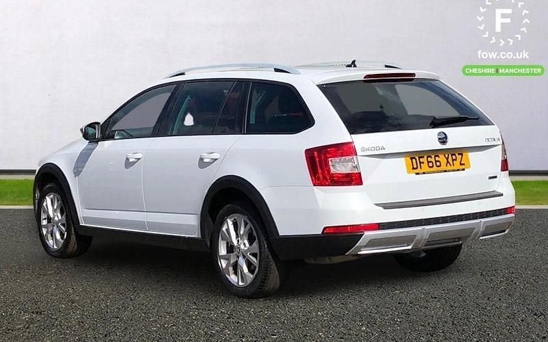 Used Skoda Octavia Scout 184 HP (135 kW) 2016 Estate