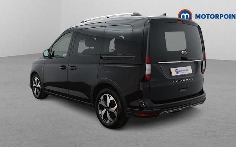 Usado Ford Tourneo Active 122 HP (89 kW) 2024 Carrinha