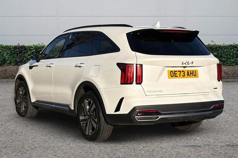 Used Kia Sorento 2023 White SUV