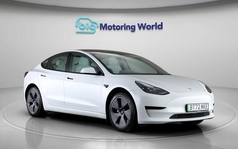 White Used 2022 Tesla Model 3 RWD Sedan | £16,800 (Good price) - Image 1/4