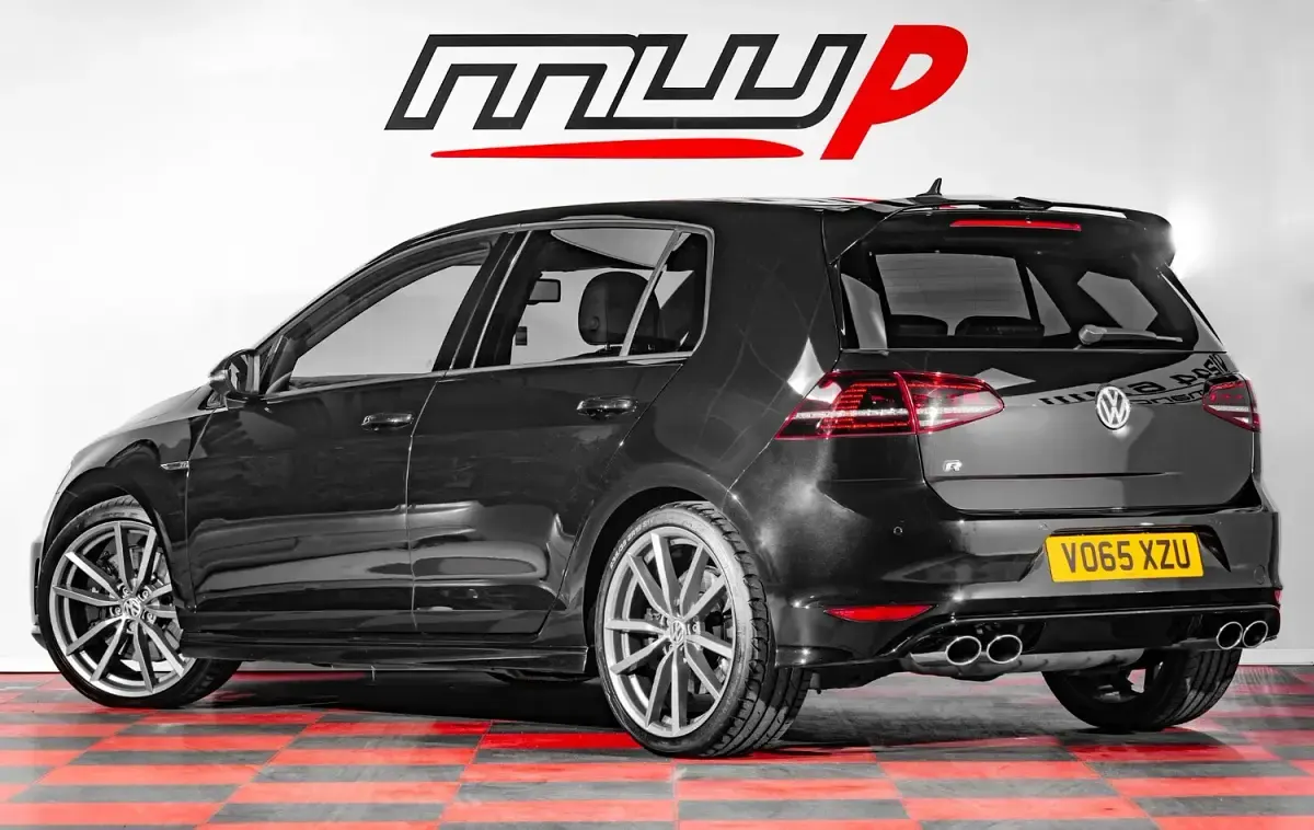 Used VW Golf VII R 300 HP (220 kW) 2015 Black Hatchback
