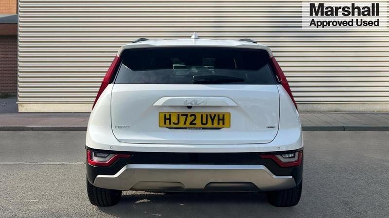 Used Kia Niro 139 HP (102 kW) 2022 White SUV