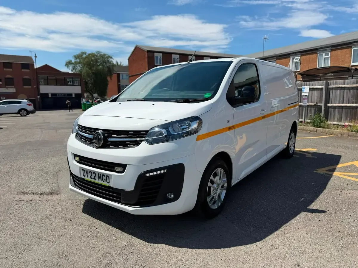 Used Vauxhall Vivaro Sportive 145 HP (106 kW) 2022 White MPV