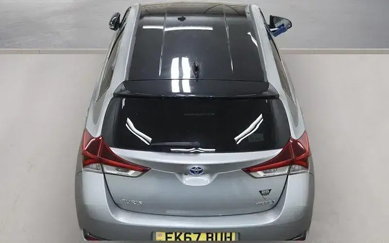 Used Toyota Auris Hybrid 136 HP (100 kW) 2017 Grey Hatchback