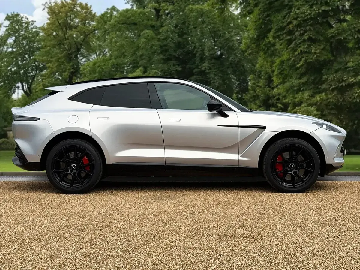 Used Aston Martin DBX 542 HP (398 kW) 2020 Silver SUV