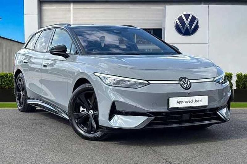 Grey New 2025 VW ID.7 Pro Sedan | £41,590 - Image 1/4