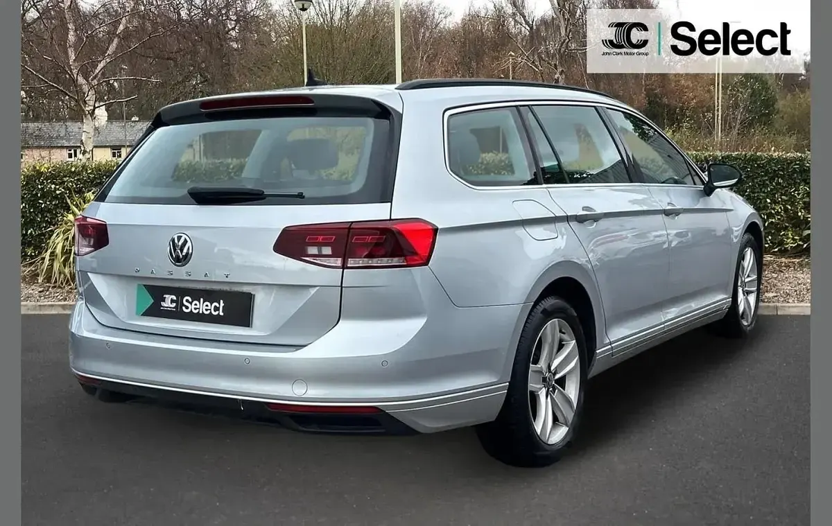 Usado VW Passat SE 147 HP (108 kW) 2020 Prateado Carrinha
