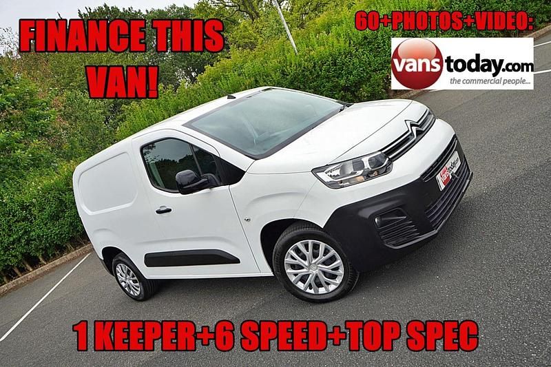 White Used 2022 Citroën Berlingo MPV | £9,990 (Fair price) - Image 1/4