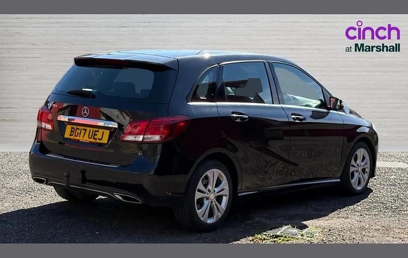 Used Mercedes B200 134 HP (98 kW) 2017 Black MPV