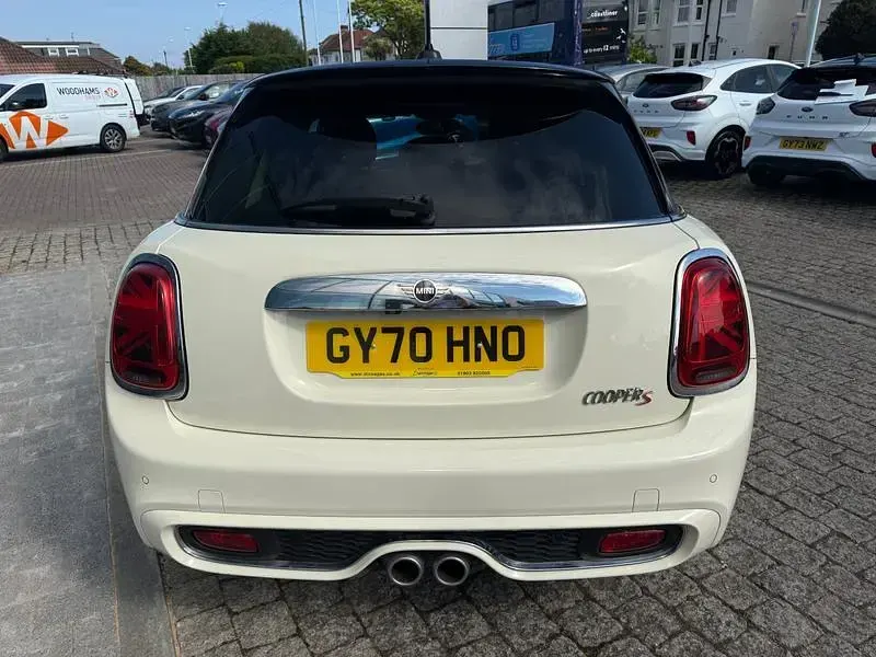 Used Mini Cooper S Exclusive 192 HP (141 kW) 2020 White Hatchback