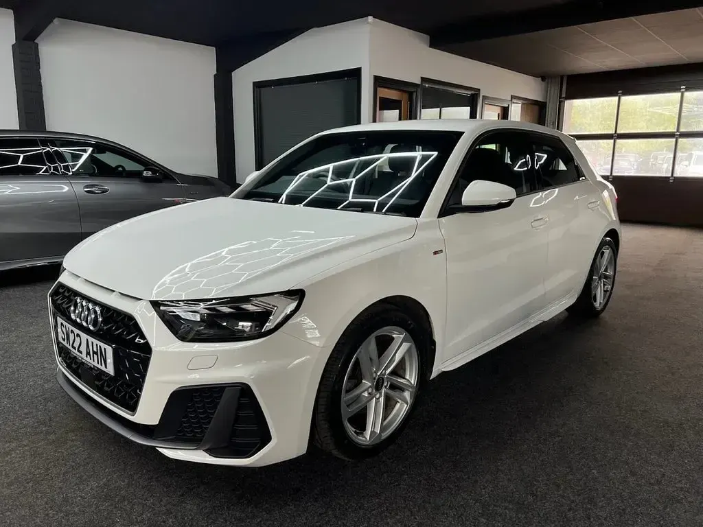 Used Audi A1 Sportback S-Line 110 HP (80 kW) 2022 White Hatchback