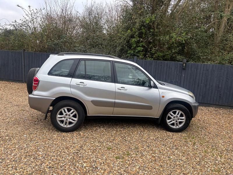 Used Toyota RAV4 2003 Silver SUV