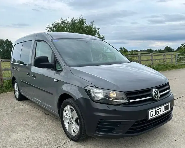 Used VW Caddy Maxi 150 HP (110 kW) 2017 Grey MPV