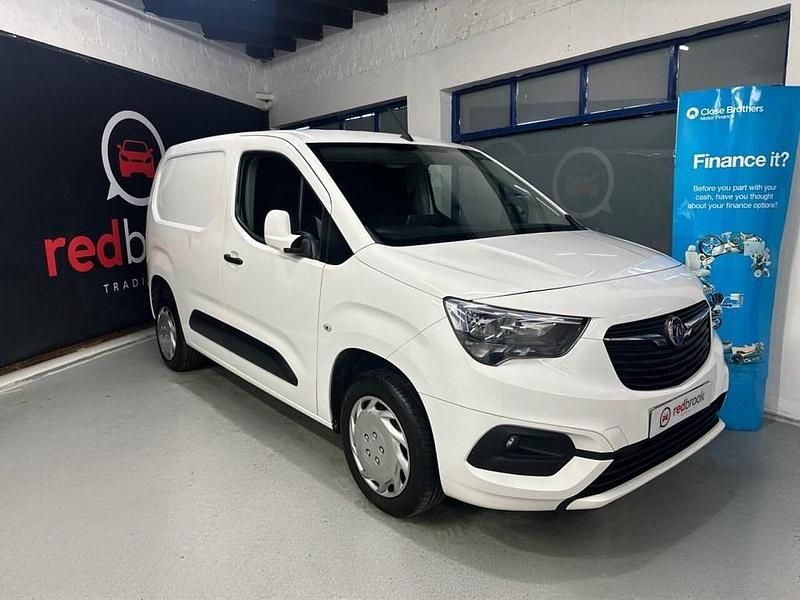 White Used 2021 Vauxhall Combo Sportive Van | £5,995 (Good price) - Image 1/4