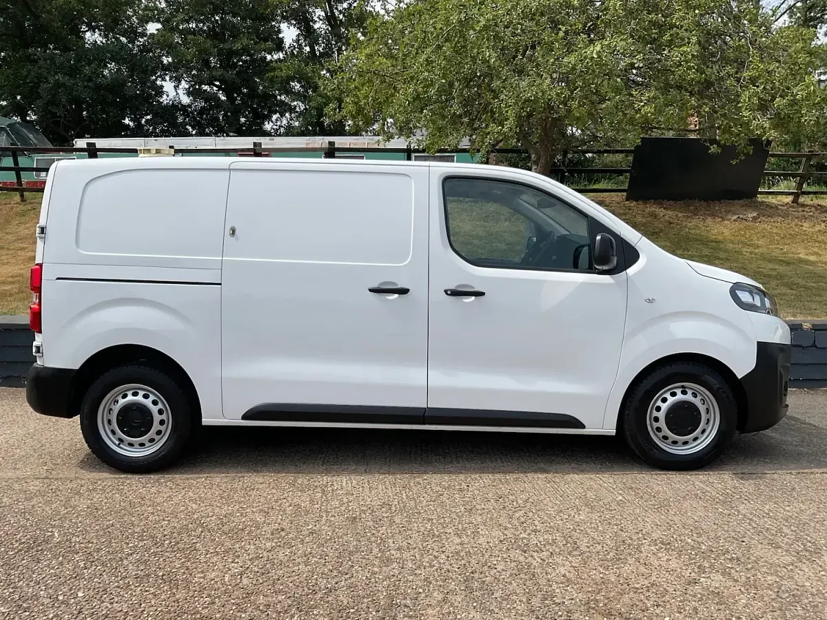 Used Citroën Dispatch 2021 White MPV