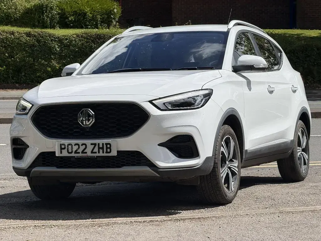 Używany MG ZS 106 KM (77 kW) 2022 Biały SUV