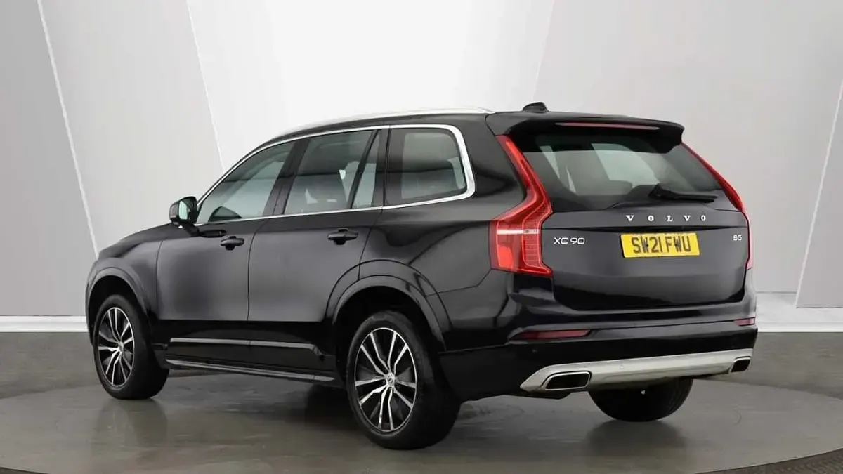 Used Volvo XC90 Momentum 2021 Black SUV