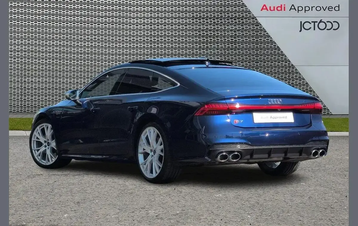 Used Audi S7 Design 344 HP (253 kW) 2019 Blue Hatchback