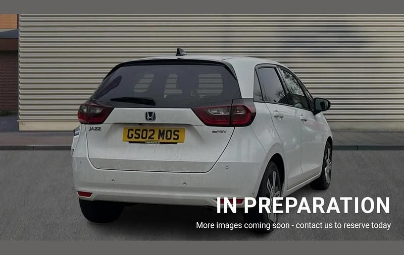 Used Honda Jazz Hybrid 120 HP (88 kW) 2022 White Hatchback