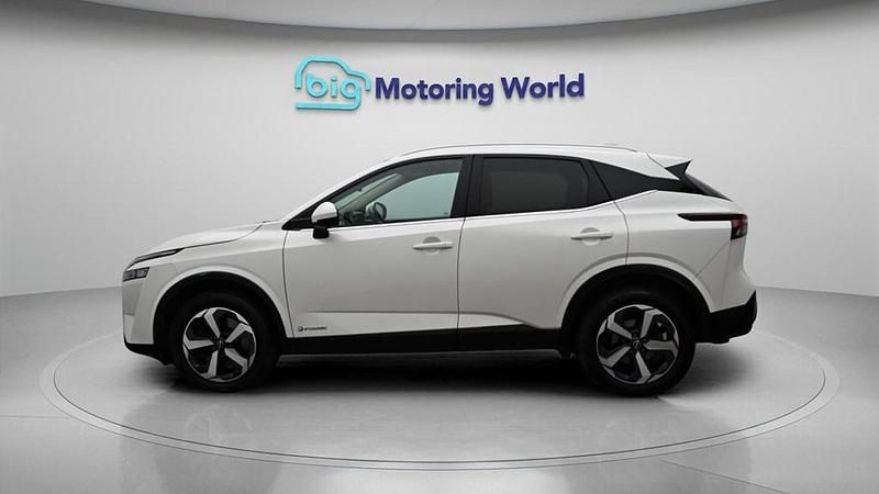 Used Nissan Qashqai N-Connecta 190 HP (139 kW) 2023 White SUV