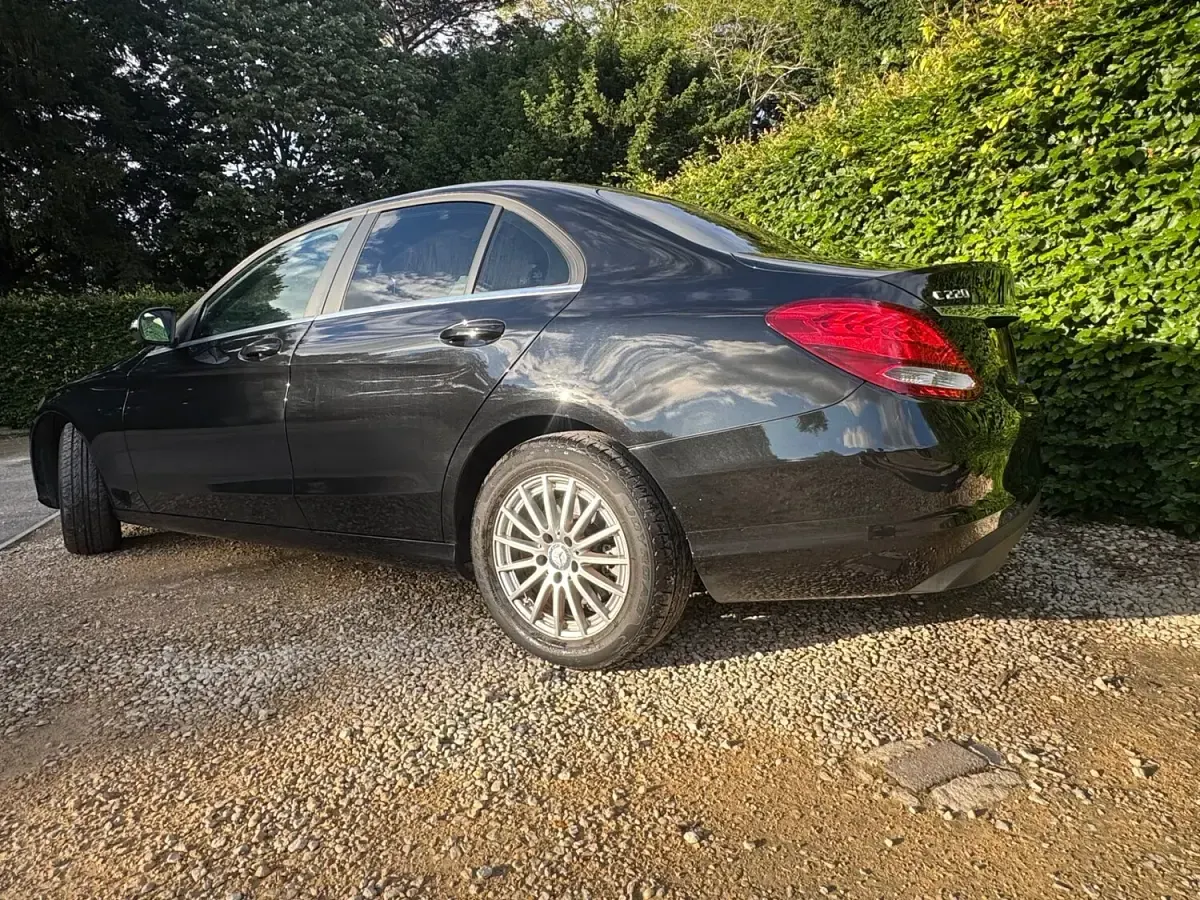 Used Mercedes C220 SE 170 HP (125 kW) 2015 Black Sedan