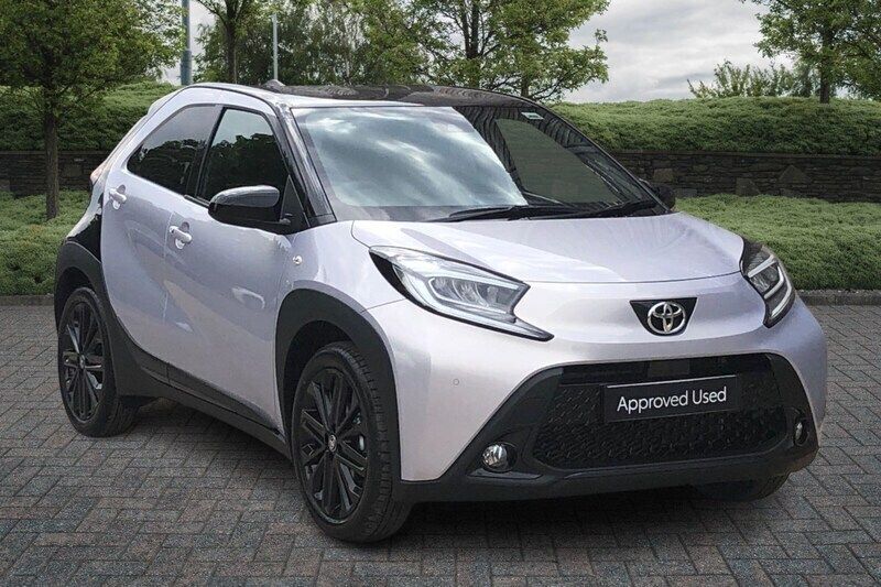 Jasmine silver bitone New 2025 Toyota Aygo Edition-S Hatchback | £22,000 - Image 1/4