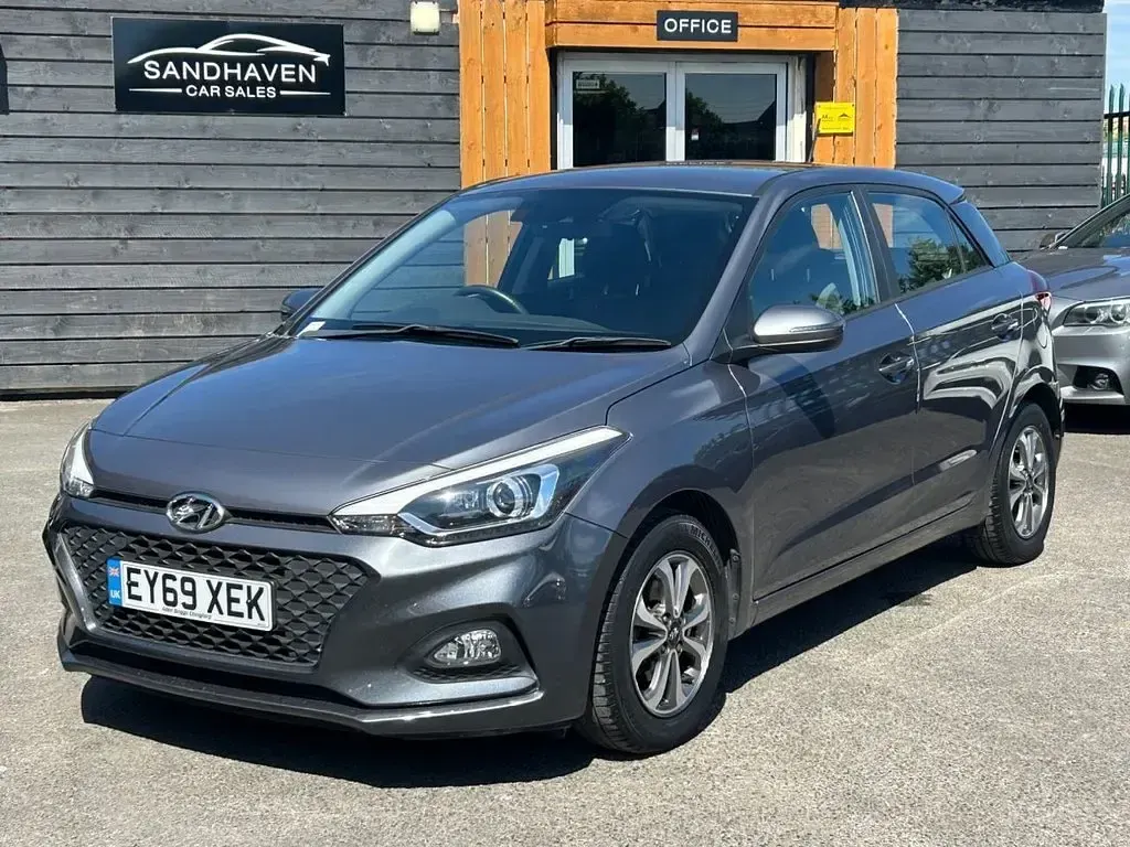 Used Hyundai i20 Edition 84 HP (61 kW) 2019 Grey Hatchback